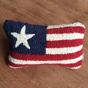 Hooked Flag Pillow